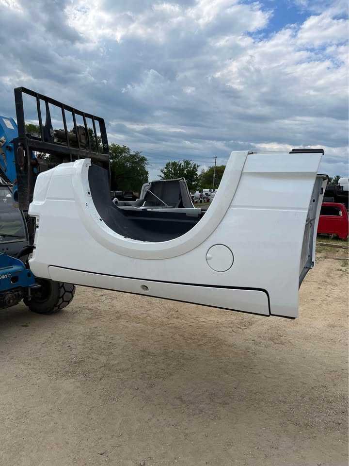 290679349_5246642668749921_1017151815176117734_n 2018 Dodge Ram 4th Gen RamBox Bed - Image 1