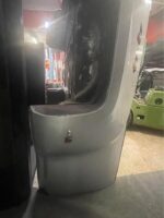 2015–2019 Chevrolet Silverado & GMC Sierra 8-Ft Dually Bed – Silver - Image 3